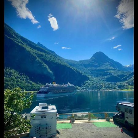 Willa Solhaug Fjordcamping Geiranger Zewnętrze zdjęcie